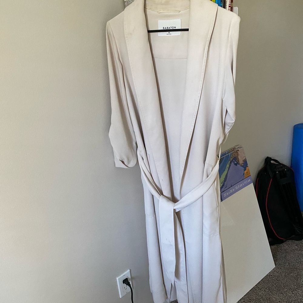 Khalo Robe - Picture 5 of 7